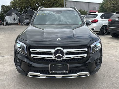 Used 2023 Mercedes-Benz GLB 250 4MATIC image 2