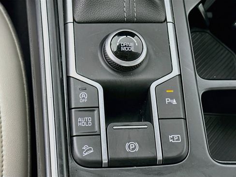 Used 2025 Kia Sorento EX w/ Panoramic Sunroof Package FWD image 26