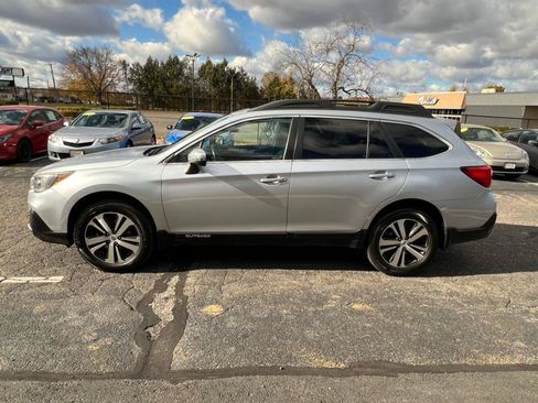 Used 2019 Subaru Outback 2.5i Limited w/ Popular Package #2 AWD/4WD image 8