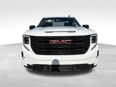 Used 2023 GMC Sierra 1500 Pro w/ Graphite Edition AWD/4WD image 9