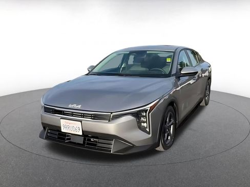 Used 2025 Kia K4 LXS image 7
