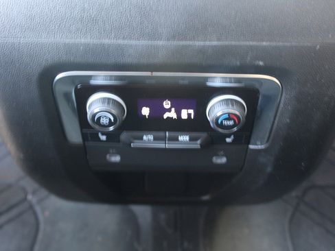 Used 2023 Chevrolet Tahoe Z71 w/ Z71 Off-Road Package image 16