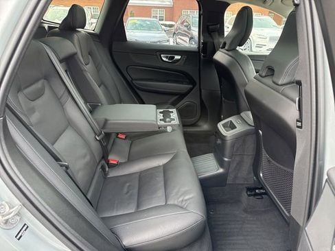 Certified 2025 Volvo XC60 T8 Plus w/ Protection Package Premier image 20