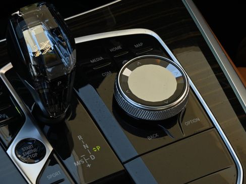 Used 2023 BMW X5 xDrive40i w/ Executive Package image 22