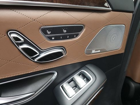 Used 2018 Mercedes-Benz S 560 4MATIC Sedan image 26