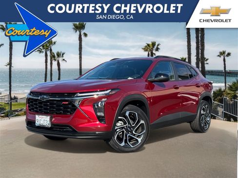 Used 2025 Chevrolet Trax RS image 1