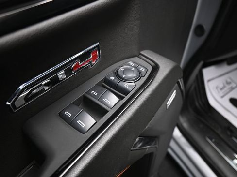 Used 2024 GMC Sierra 1500 AT4 w/ Technology Package AWD/4WD image 12