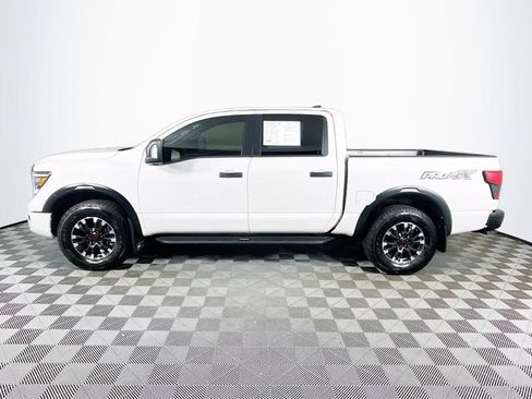 Used 2023 Nissan Titan PRO-4X w/ Pro-4x Convenience Package AWD/4WD image 5