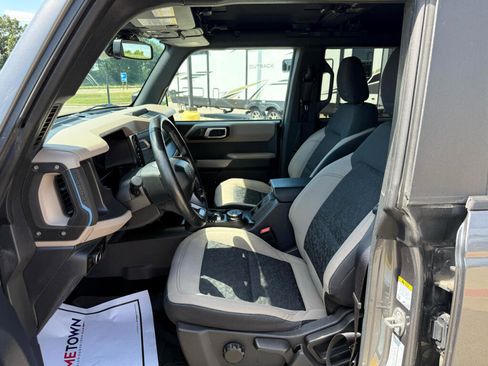 Used 2022 Ford Bronco Wildtrak image 13