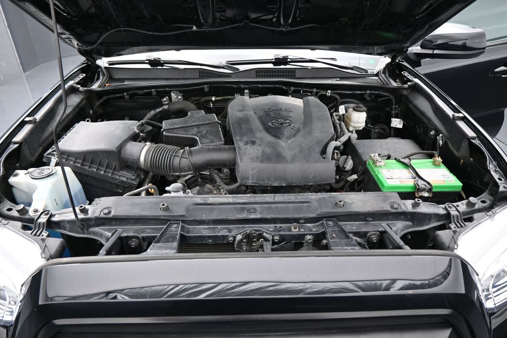Used 2022 Toyota Tacoma SR AWD/4WD image 26