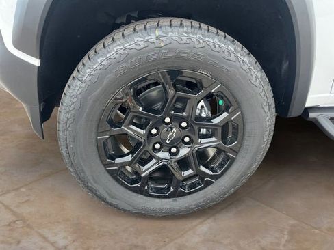 New 2026 Chevrolet Colorado Trail Boss AWD/4WD image 14