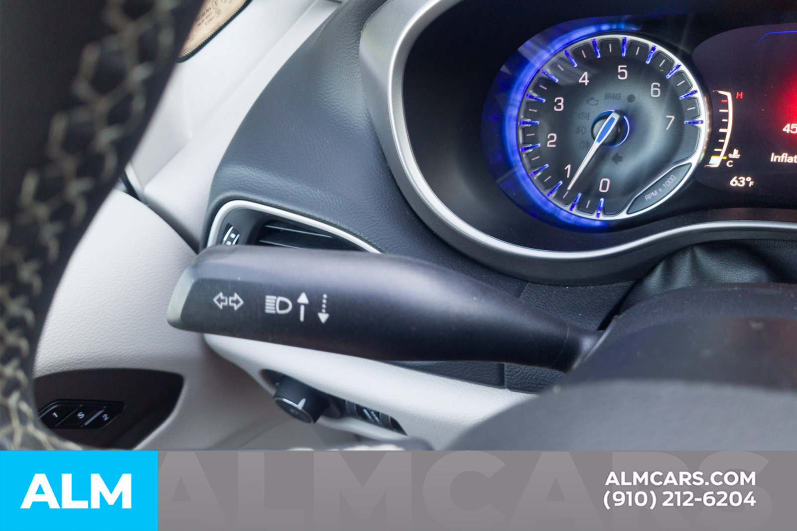 Used 2023 Chrysler Pacifica Touring-L FWD image 15