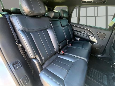 Used 2025 Land Rover Range Rover Long Wheelbase Autobiography AWD/4WD image 27