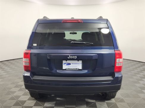 Used 2017 Jeep Patriot Sport w/ Power Value Group image 4