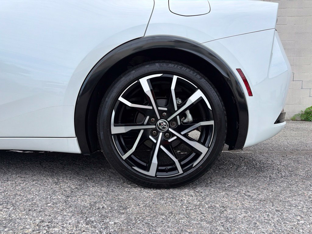 Used 2023 Toyota Prius Prime FWD image 7