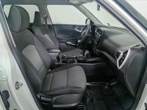 Used 2021 Kia Soul S FWD image 22
