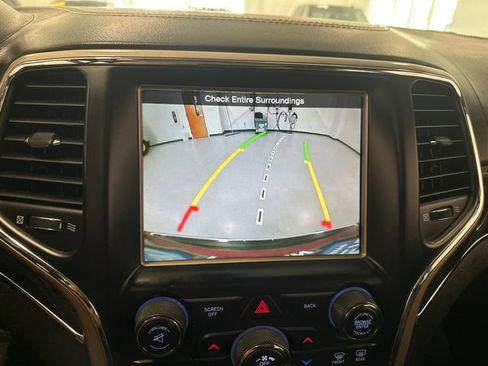 Used 2014 Jeep Grand Cherokee Overland AWD/4WD image 18
