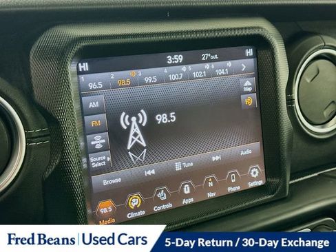 Used 2022 Jeep Wrangler Unlimited Sahara w/ Cold Weather Group image 17