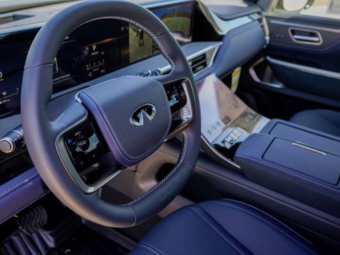 New 2026 INFINITI QX80 4WD image 7