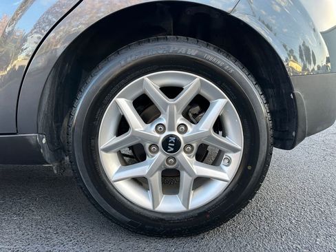 Used 2020 Kia Soul S FWD image 37