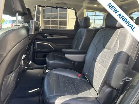 Used 2022 Kia Telluride SX w/ SX Prestige Package AWD/4WD image 17