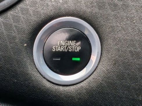 Used 2018 Chevrolet Malibu LT image 21