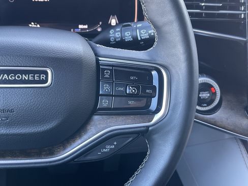 Used 2024 Jeep Grand Wagoneer Series I w/ Flexible Seating Group image 19