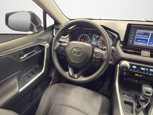 Used 2019 Toyota RAV4 XLE image 15