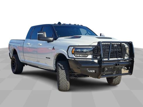 Used 2024 RAM 2500 Limited image 2