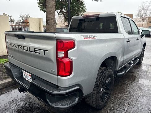 Used 2020 Chevrolet Silverado 1500 LT Trail Boss image 2