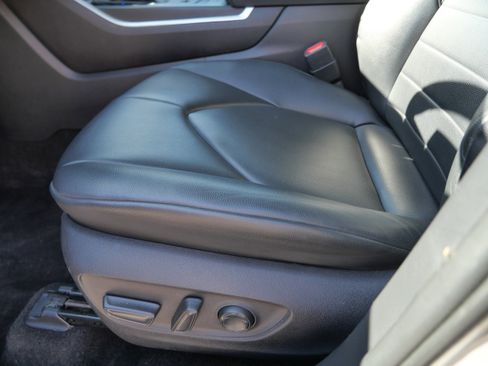 Certified 2024 Toyota Highlander XLE AWD/4WD image 21