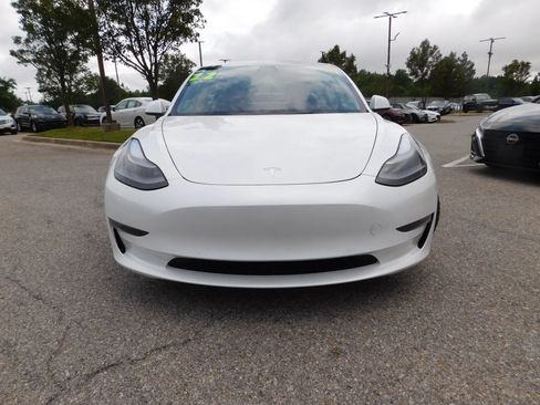 Used 2022 Tesla Model 3 Long Range AWD/4WD image 3