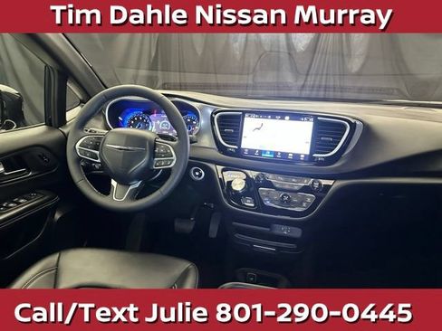 Used 2026 Chrysler Pacifica Select FWD image 20