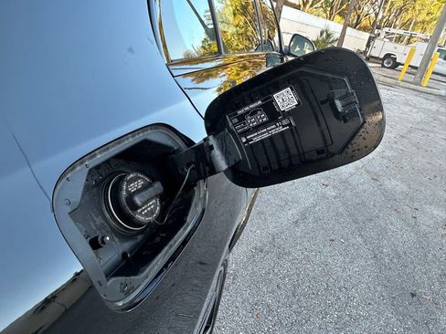 Used 2025 Mercedes-Benz C 300 4MATIC Sedan image 45