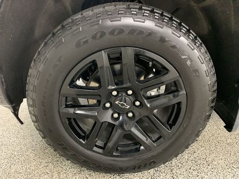 Used 2023 Chevrolet Silverado 1500 RST AWD/4WD image 16