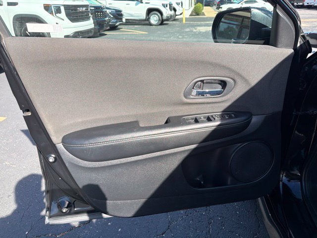 Used 2019 Honda HR-V Sport image 11