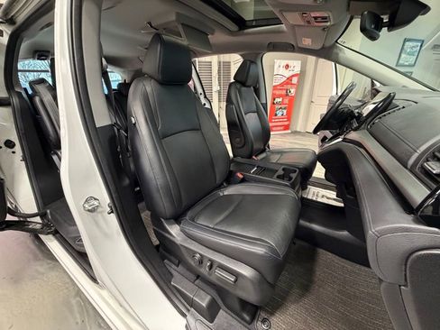 Used 2022 Honda Odyssey Touring image 4