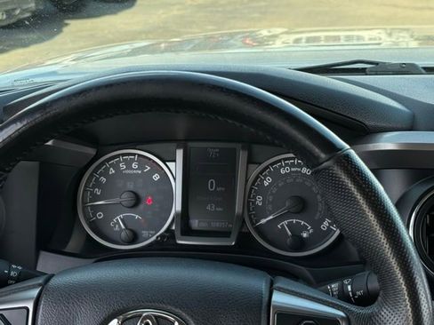Used 2018 Toyota Tacoma SR5 image 6