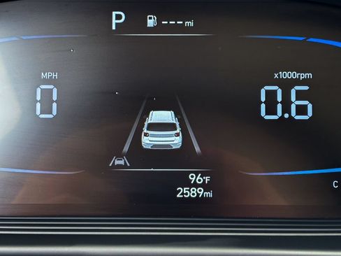 Used 2025 Hyundai Venue SE FWD image 29