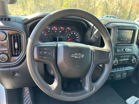 Used 2021 Chevrolet Silverado 1500 Custom Trail Boss AWD/4WD image 18