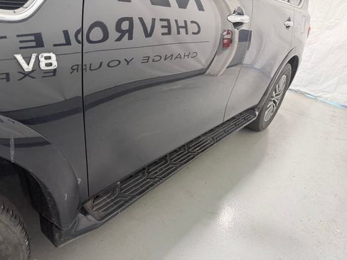 Used 2022 Nissan Armada SL w/ Captain's Chairs Package AWD/4WD image 7