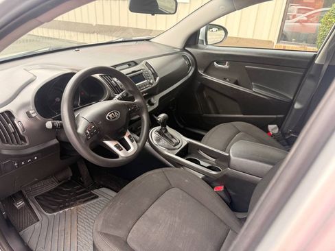 Used 2013 Kia Sportage LX AWD/4WD image 9