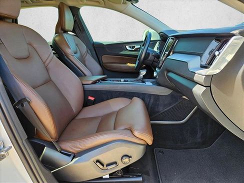 Used 2019 Volvo XC60 T5 Inscription w/ Protection Package Premier FWD image 22