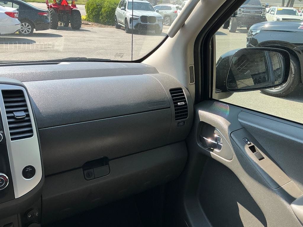 Used 2019 Nissan Frontier PRO-4X AWD/4WD image 18