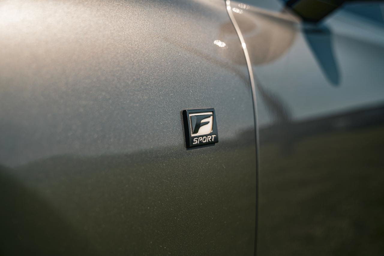 Used 2021 Lexus LS 500 F Sport w/ Accessory Package (Z2) RWD image 12
