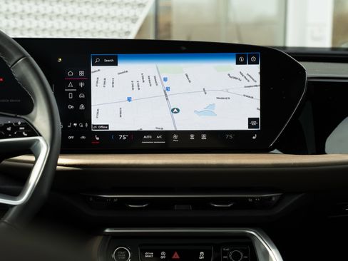 Certified 2025 Audi Q5 Premium w/ Convenience Package image 13