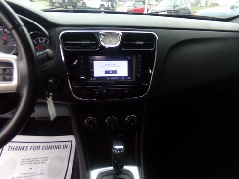 Used 2014 Chrysler 200 Limited w/ Sun/Sound Group image 21