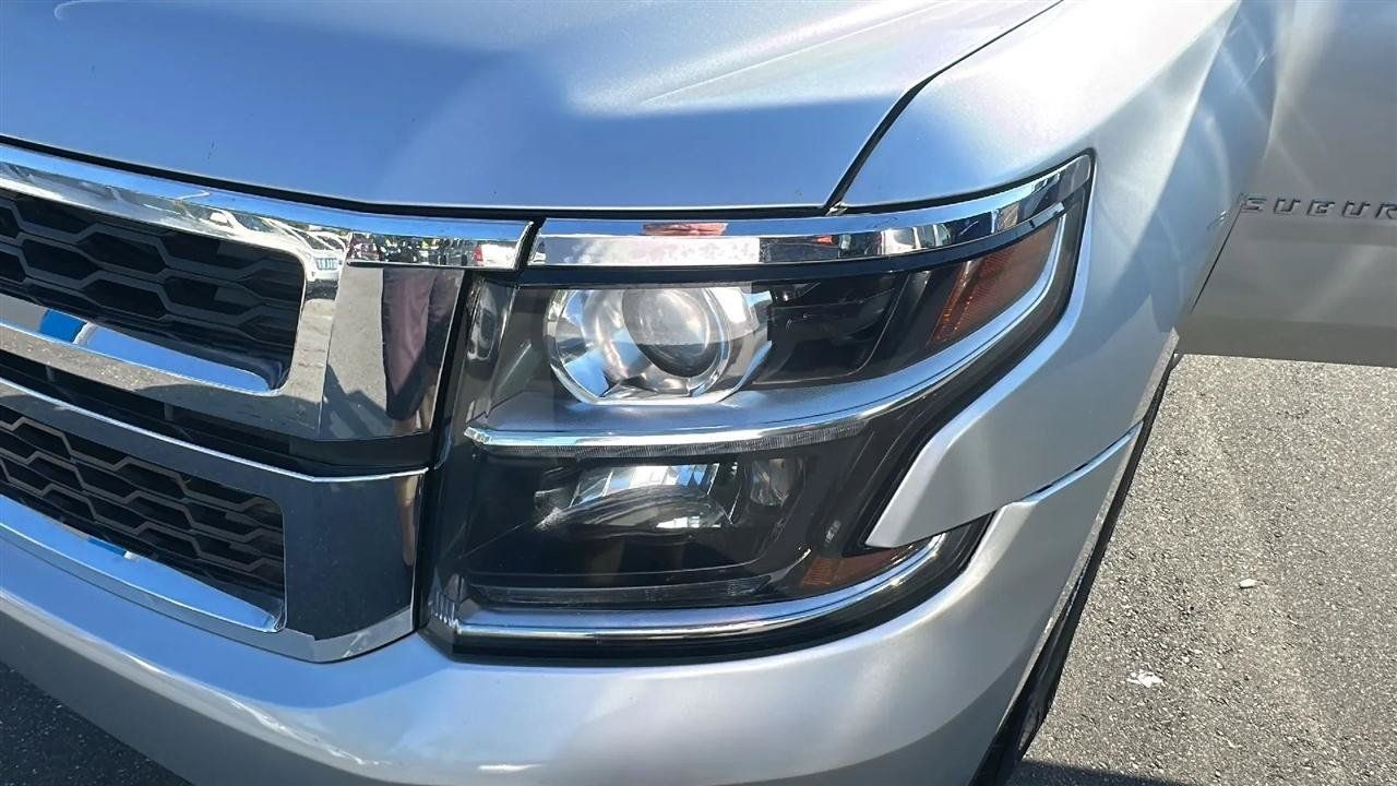 Used 2020 Chevrolet Suburban LT AWD/4WD image 39