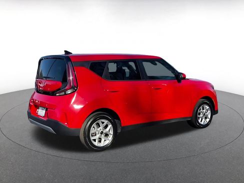 Used 2025 Kia Soul LX w/ LX Technology Package image 14