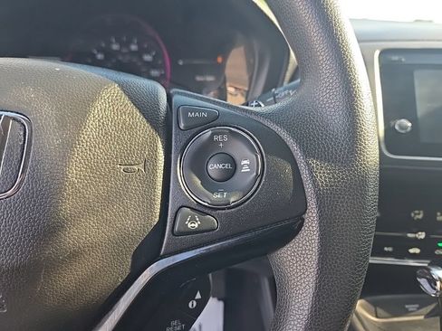 Used 2021 Honda HR-V EX image 18